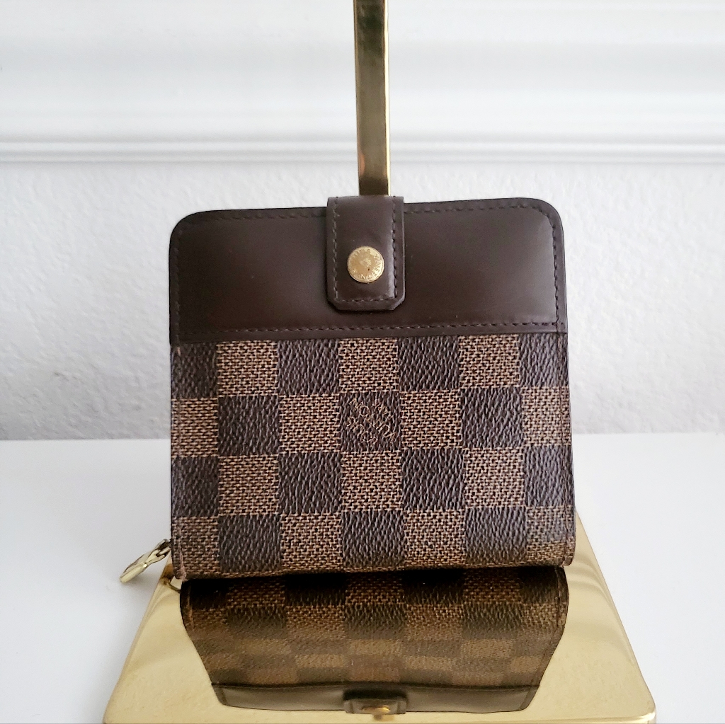 Louis Vuitton Damier Zipp Wallet